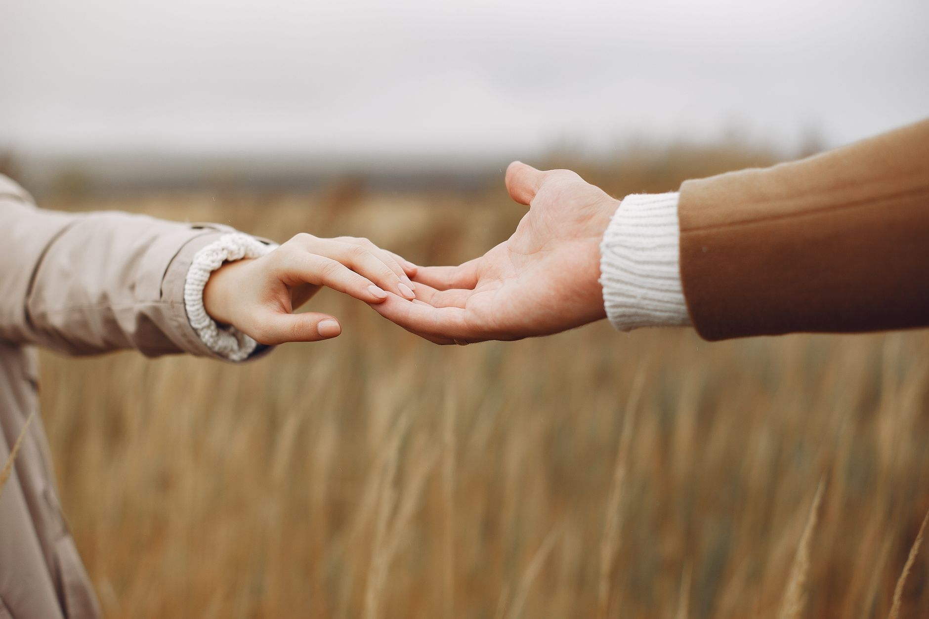 Pareja abrazada