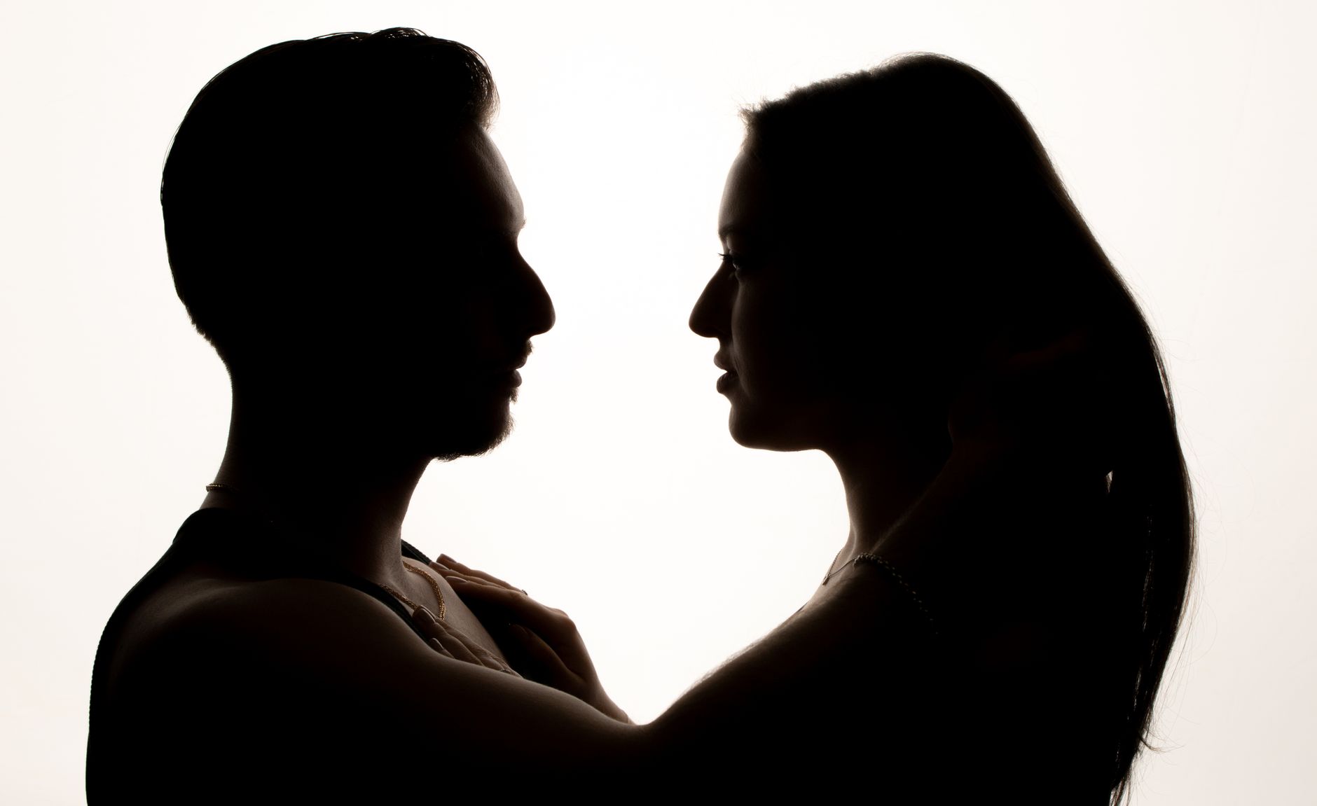 Pareja abrazada