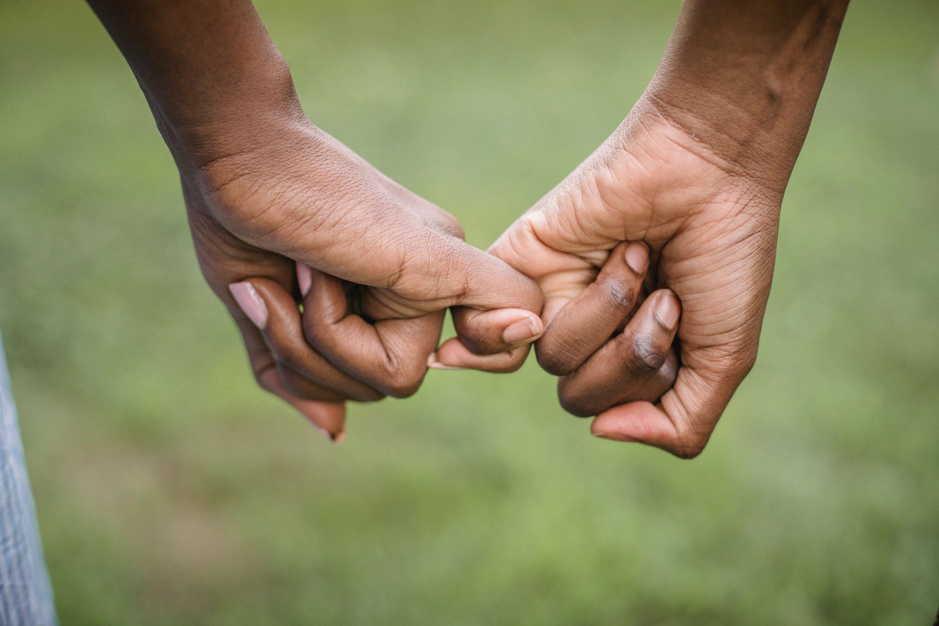 Pareja abrazada