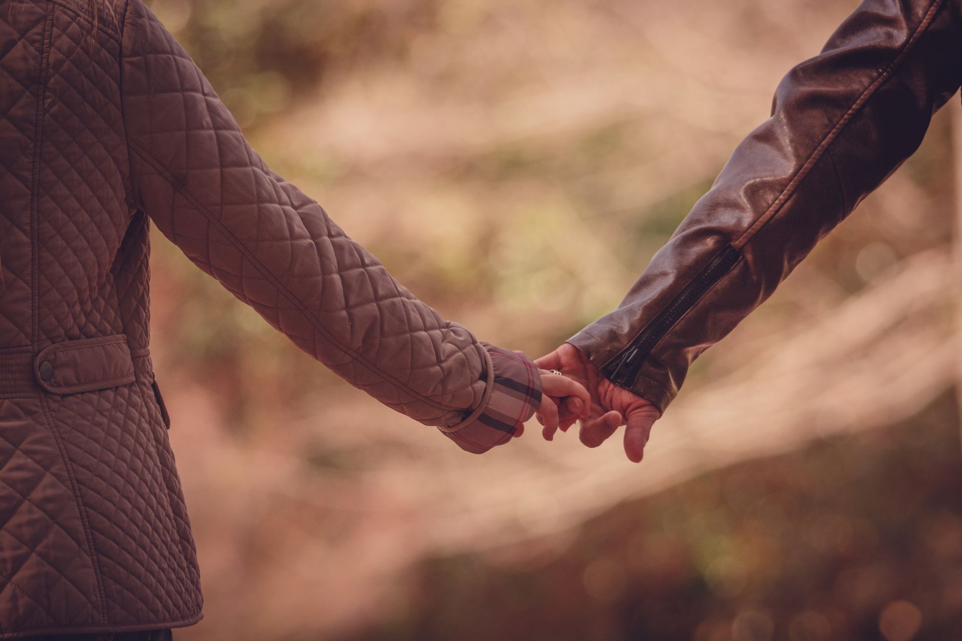 Pareja abrazada